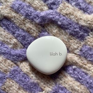 Lilah B concealer in b vibrant